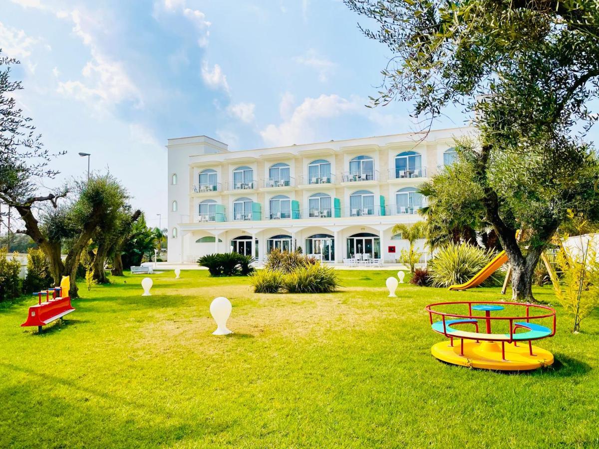 Hotel Vespucci Porto Cesareo Buitenkant foto